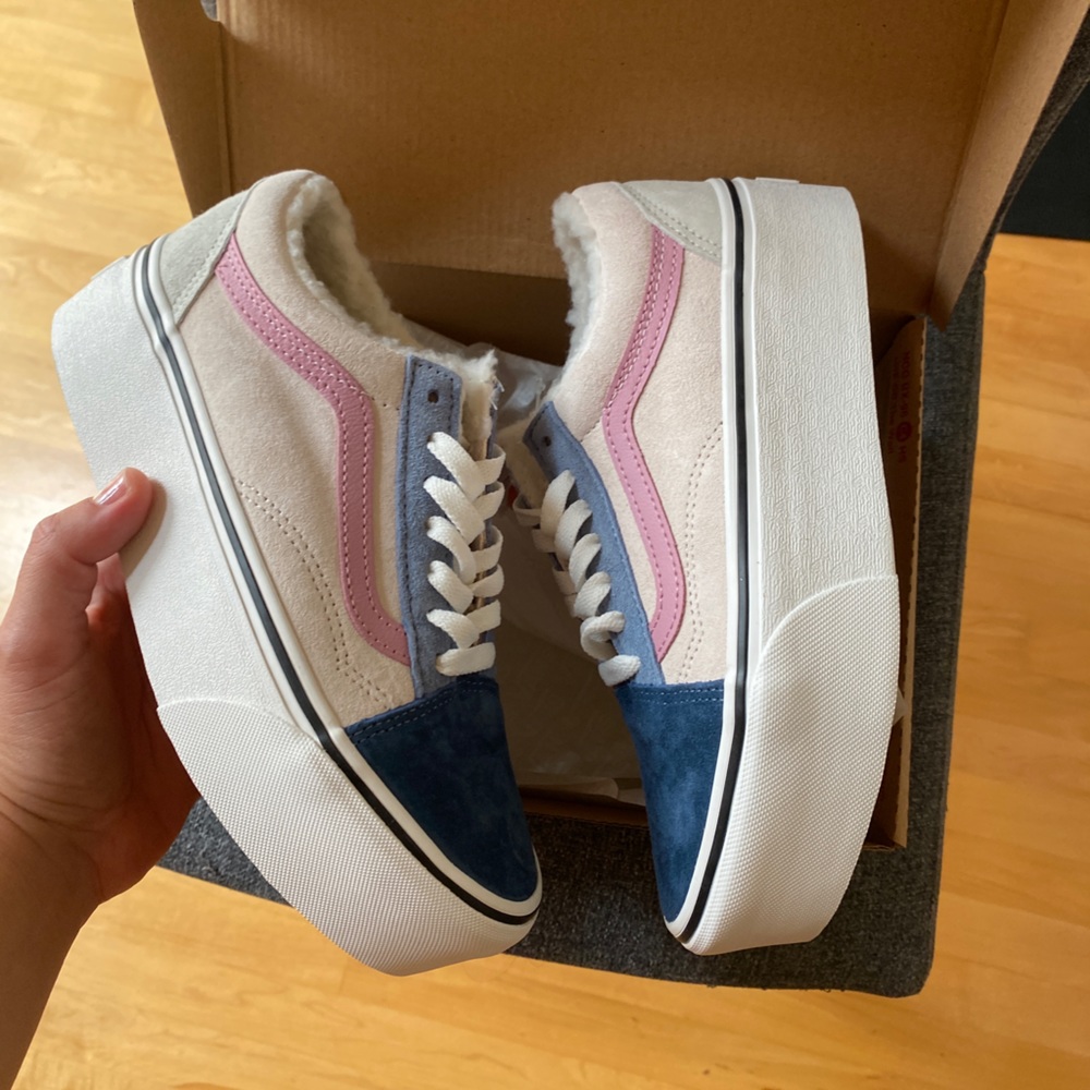 VANS Old Skool Sherpa Platform Shoes - Picture 4 of 12